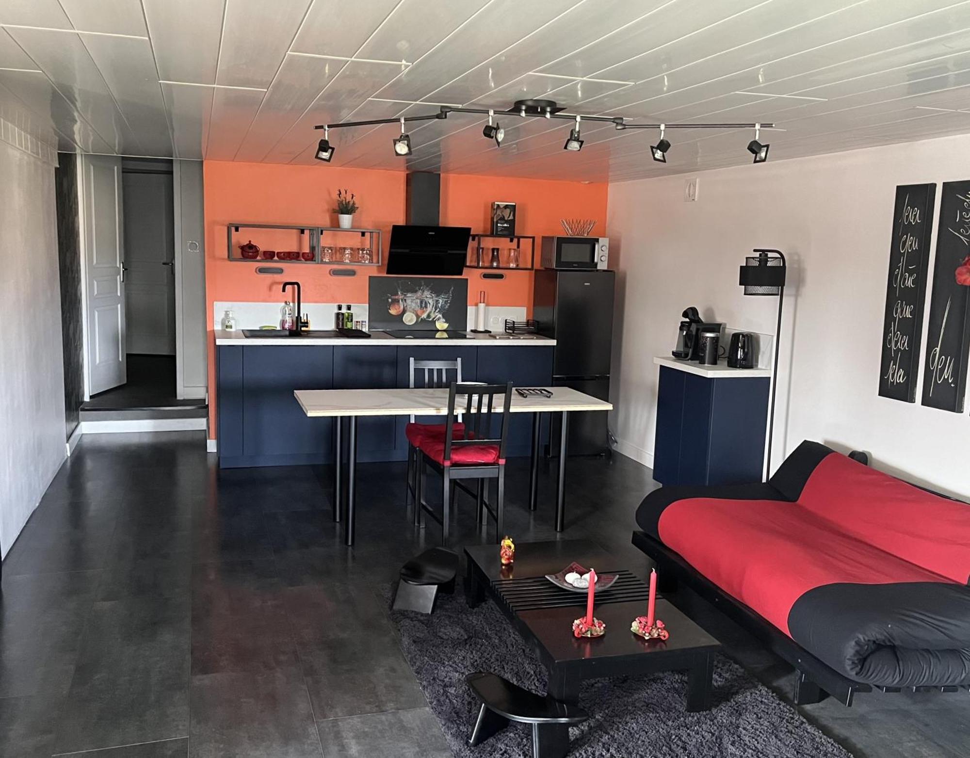 شقة Comme Dans Un Ecrin - T2 De 50 M² Avec Jardin, Terrasse Et Piscine فيرنايسون المظهر الخارجي الصورة