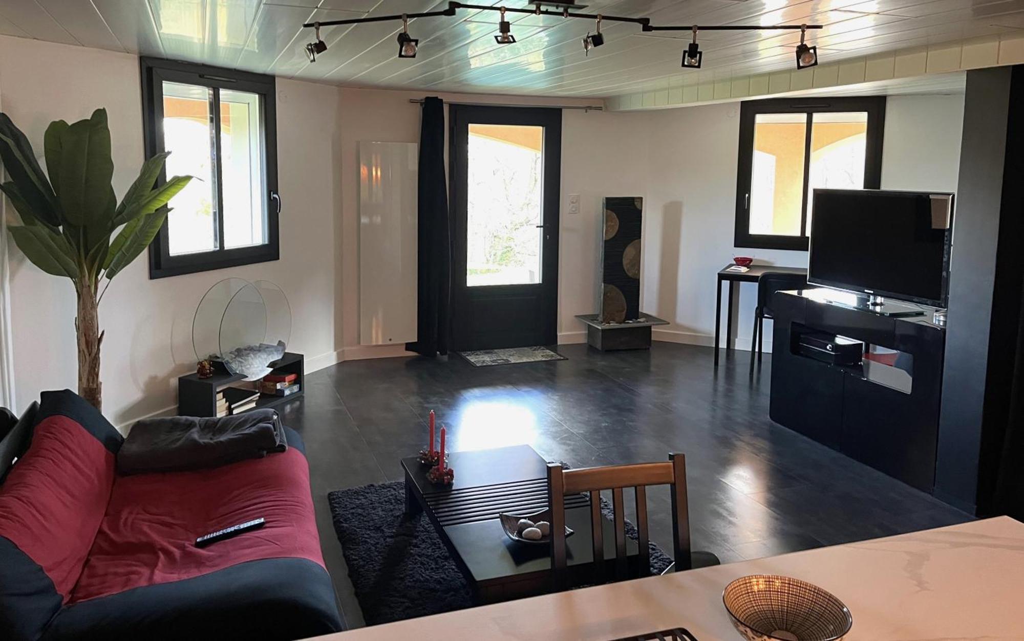شقة Comme Dans Un Ecrin - T2 De 50 M² Avec Jardin, Terrasse Et Piscine فيرنايسون المظهر الخارجي الصورة